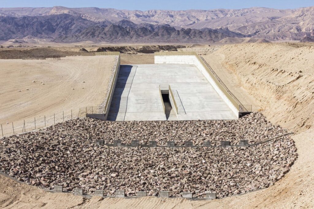 שיקום מחצבת שחורת